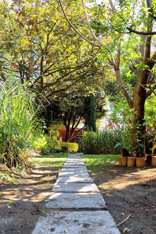 Casa de Medio Camino